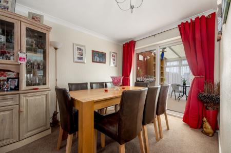3 bedroom Semi-detached house for sale in Selwyn Road, Stamford, PE9