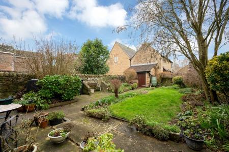 3 bedroom Semi-detached house for sale in Stamford Road, Easton On The Hill, PE9