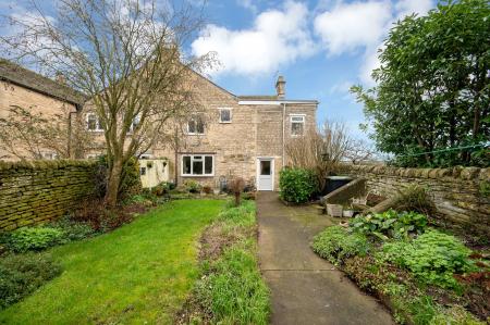 3 bedroom Semi-detached house for sale in Stamford Road, Easton On The Hill, PE9