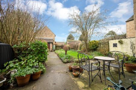 3 bedroom Semi-detached house for sale in Stamford Road, Easton On The Hill, PE9