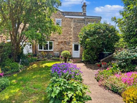 3 bedroom Semi-detached house for sale in Stamford Road, Easton On The Hill, PE9