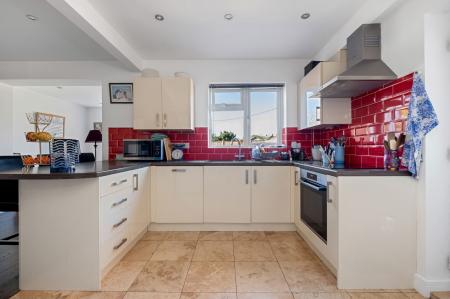 3 bedroom Semi-detached house for sale in Kesteven Road, Stamford, PE9