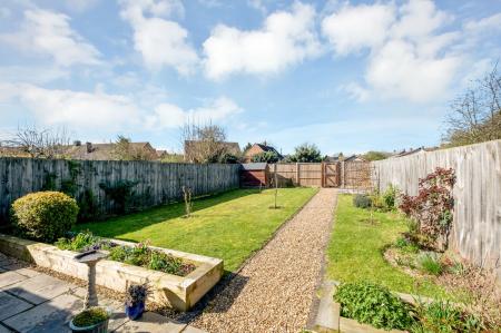 3 bedroom Semi-detached house for sale in Kesteven Road, Stamford, PE9