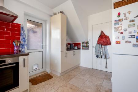 3 bedroom Semi-detached house for sale in Kesteven Road, Stamford, PE9