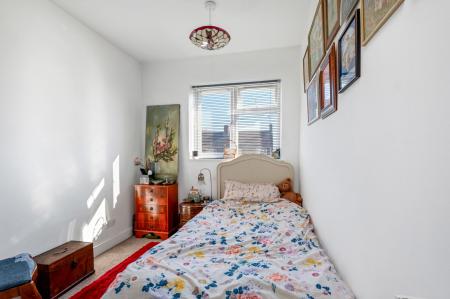 3 bedroom Semi-detached house for sale in Kesteven Road, Stamford, PE9