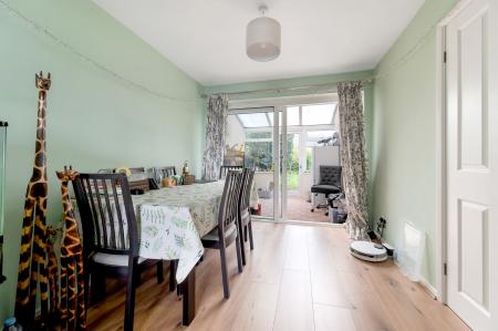 3 bedroom Semi-detached house for sale in Cottesmore Road, Stamford, PE9