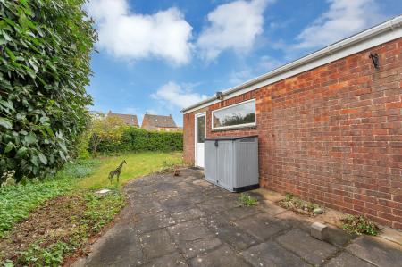 3 bedroom Semi-detached house for sale in Cottesmore Road, Stamford, PE9