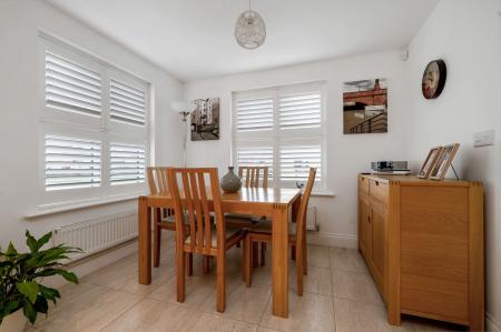 3 bedroom Detached house for sale in Kingsdown Drive, Stamford, PE9