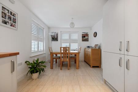 3 bedroom Detached house for sale in Kingsdown Drive, Stamford, PE9