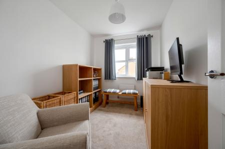 3 bedroom Detached house for sale in Kingsdown Drive, Stamford, PE9