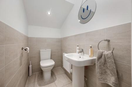 3 bedroom Detached house for sale in Kingsdown Drive, Stamford, PE9