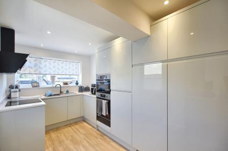 3 bedroom Detached house for sale in Walcot Way, Stamford, PE9