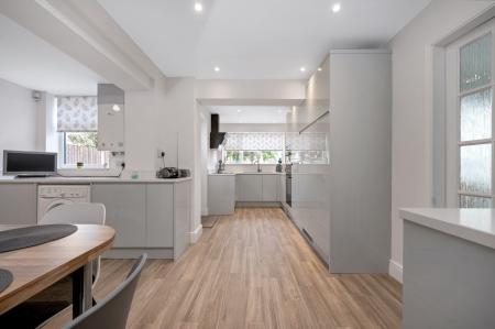 3 bedroom Detached house for sale in Walcot Way, Stamford, PE9