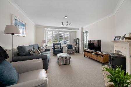 3 bedroom Detached house for sale in Walcot Way, Stamford, PE9