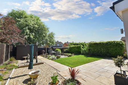 3 bedroom Detached house for sale in Walcot Way, Stamford, PE9