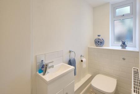 3 bedroom Detached house for sale in Walcot Way, Stamford, PE9