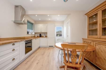 3 bedroom Semi-detached house for sale in Elton Road, Wansford, PE8