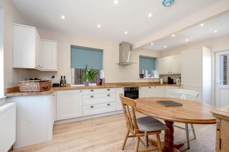 3 bedroom Semi-detached house for sale in Elton Road, Wansford, PE8