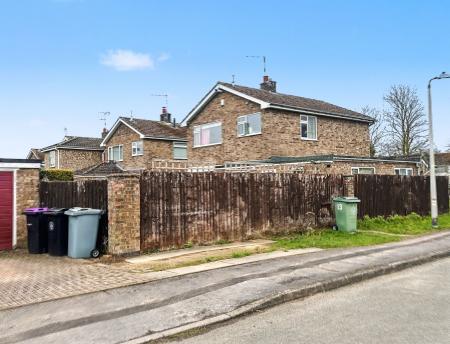 3 bedroom Detached house for sale in Lindsey Road, Uffington, PE9