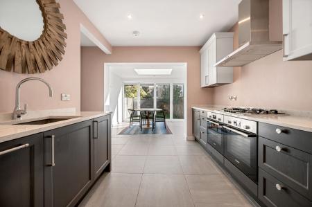 3 bedroom End of terrace house for sale in Warrenne Keep, Stamford, PE9