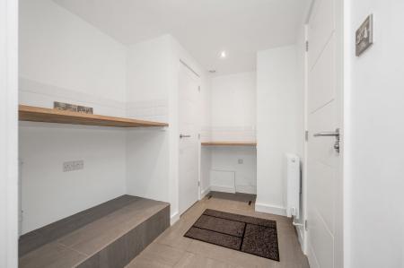 3 bedroom End of terrace house for sale in Warrenne Keep, Stamford, PE9