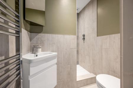 3 bedroom End of terrace house for sale in Warrenne Keep, Stamford, PE9