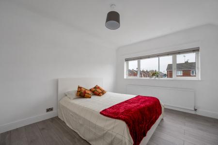 5 bedroom Detached house for sale in Sutherland Way, Stamford, PE9