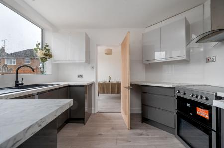 5 bedroom Detached house for sale in Sutherland Way, Stamford, PE9