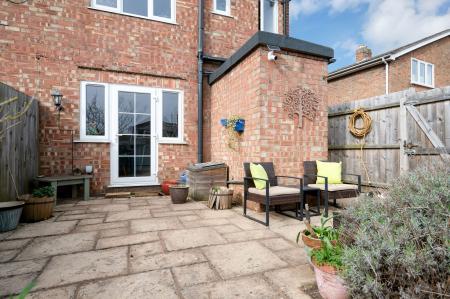 3 bedroom Terraced House for sale in Emlyns Street, Stamford, PE9