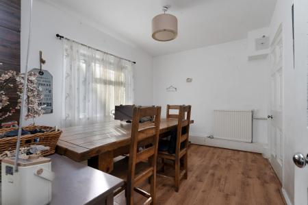 4 bedroom Detached house for sale in Cherryholt Road, Stamford, PE9