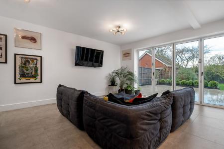 4 bedroom Detached house for sale in Old Great North Road, Stibbington, PE8