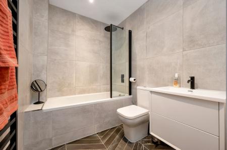 4 bedroom Detached house for sale in Old Great North Road, Stibbington, PE8