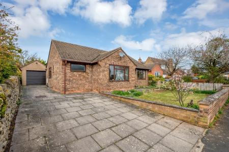 Queens Walk, Stamford, PE9