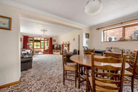 2 bedroom Detached bungalow for sale in Queens Walk, Stamford, PE9