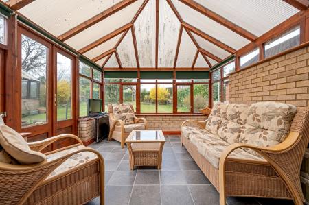 2 bedroom Detached bungalow for sale in Queens Walk, Stamford, PE9