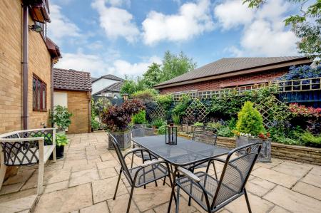 3 bedroom Detached house for sale in Greatford Road, Uffington, PE9