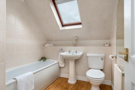 3 bedroom Detached house for sale in Greatford Road, Uffington, PE9