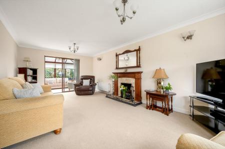 3 bedroom Detached house for sale in Greatford Road, Uffington, PE9