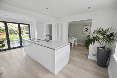 4 bedroom Detached house for sale in Stirling Road, Stamford, PE9