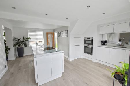 4 bedroom Detached house for sale in Stirling Road, Stamford, PE9
