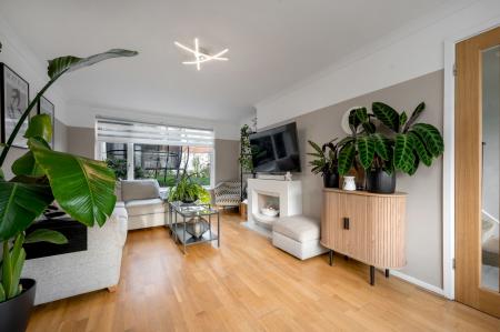 4 bedroom Detached house for sale in Stirling Road, Stamford, PE9