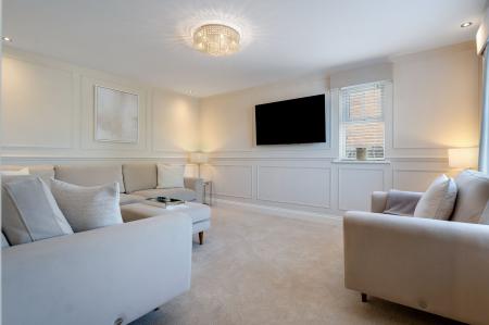 5 bedroom Detached house for sale in Tatum Close, Stamford, PE9