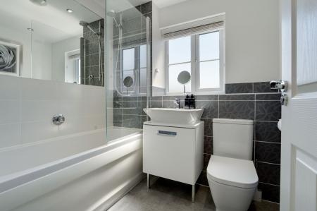 5 bedroom Detached house for sale in Tatum Close, Stamford, PE9