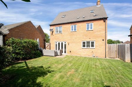 5 bedroom Detached house for sale in Tatum Close, Stamford, PE9