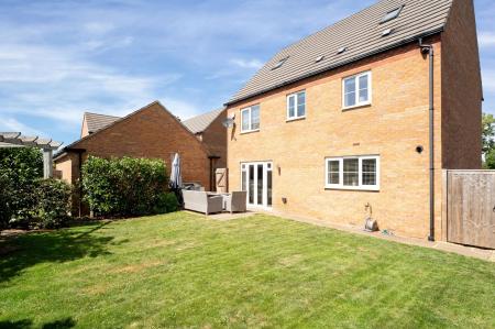 5 bedroom Detached house for sale in Tatum Close, Stamford, PE9