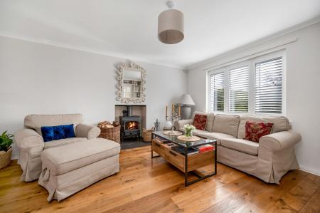 4 bedroom Detached house for sale in Oak Road, Stamford, PE9