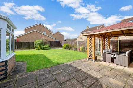 4 bedroom Detached house for sale in Oak Road, Stamford, PE9