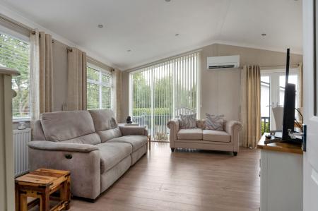 2 bedroom Lodge for sale in Yarwell Mill, Yarwell, PE8