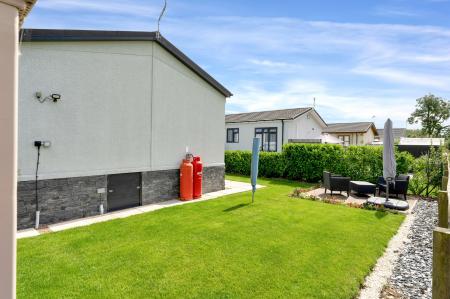 2 bedroom Lodge for sale in Yarwell Mill, Yarwell, PE8