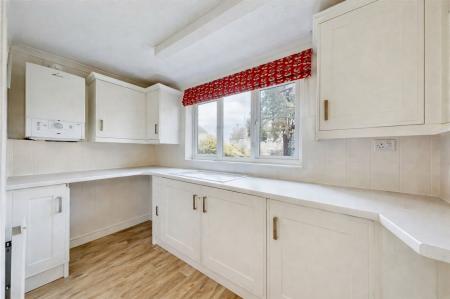 2 bedroom Flat for sale in Torkington Gardens, Stamford, PE9